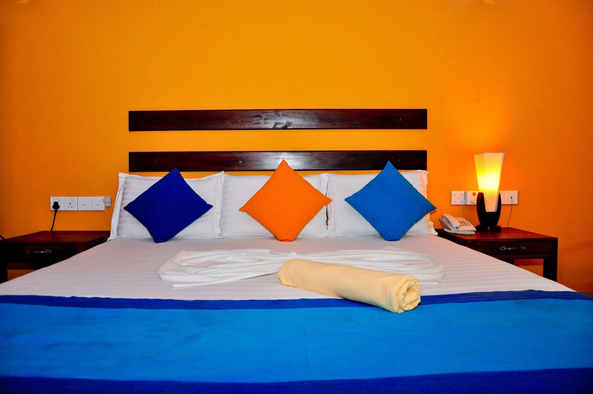 Ceylan Lodge Anuradhapura Bagian luar foto