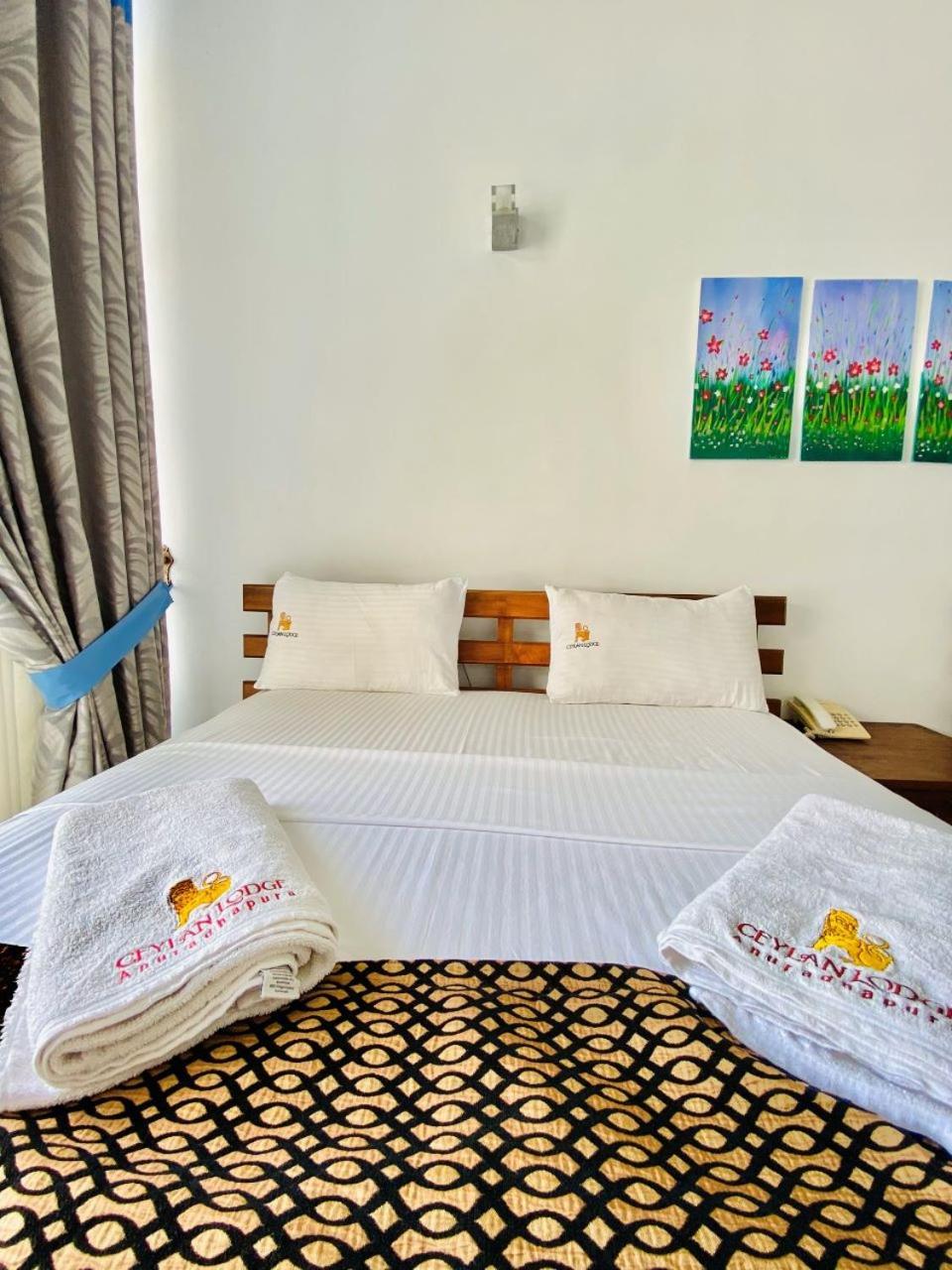 Ceylan Lodge Anuradhapura Bagian luar foto