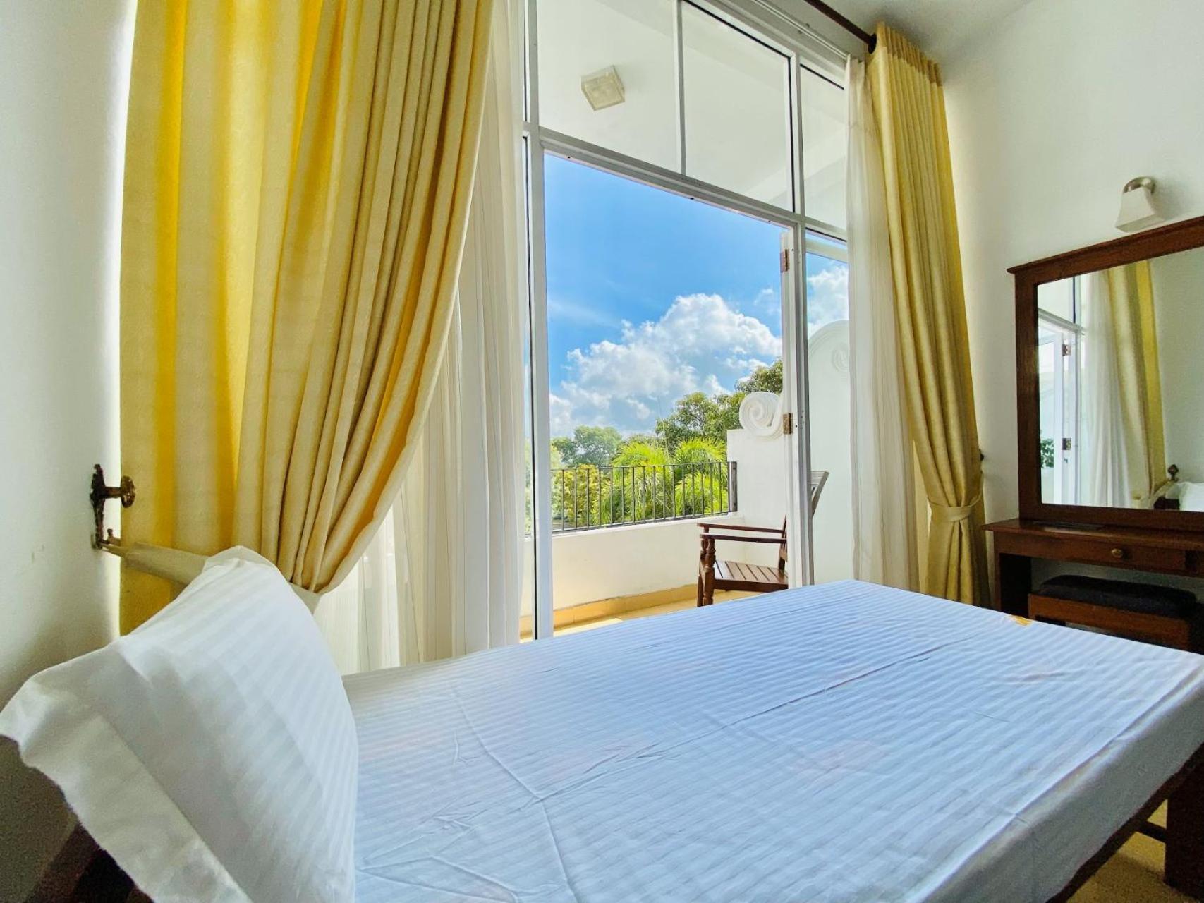 Ceylan Lodge Anuradhapura Bagian luar foto