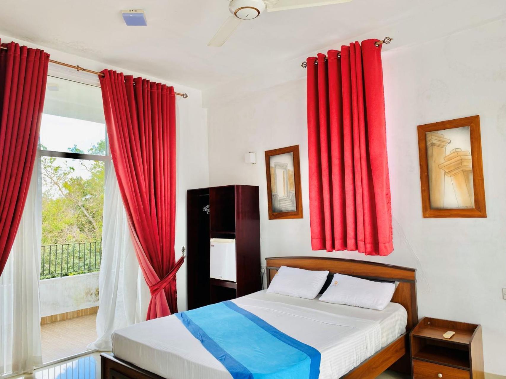 Ceylan Lodge Anuradhapura Bagian luar foto