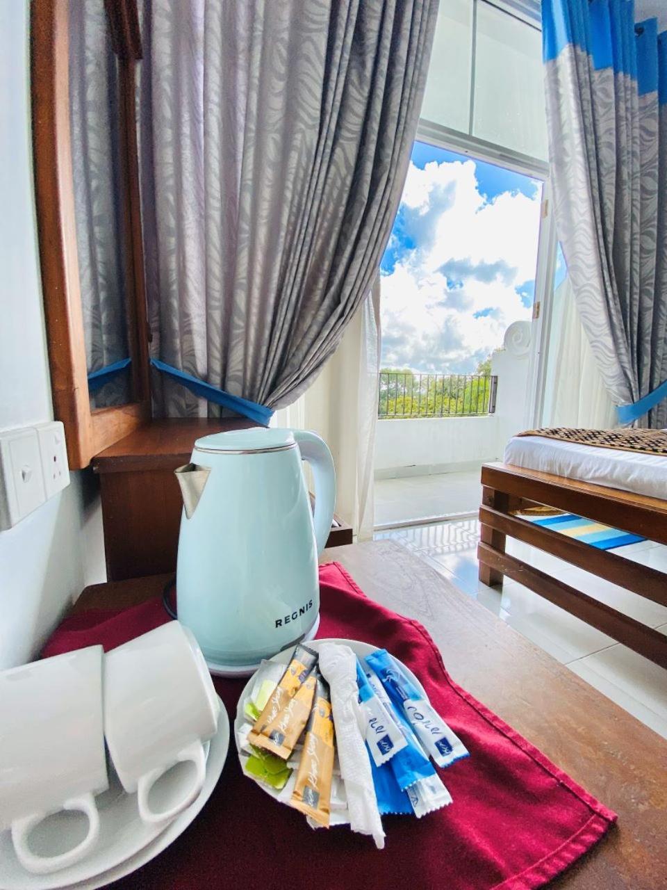 Ceylan Lodge Anuradhapura Bagian luar foto