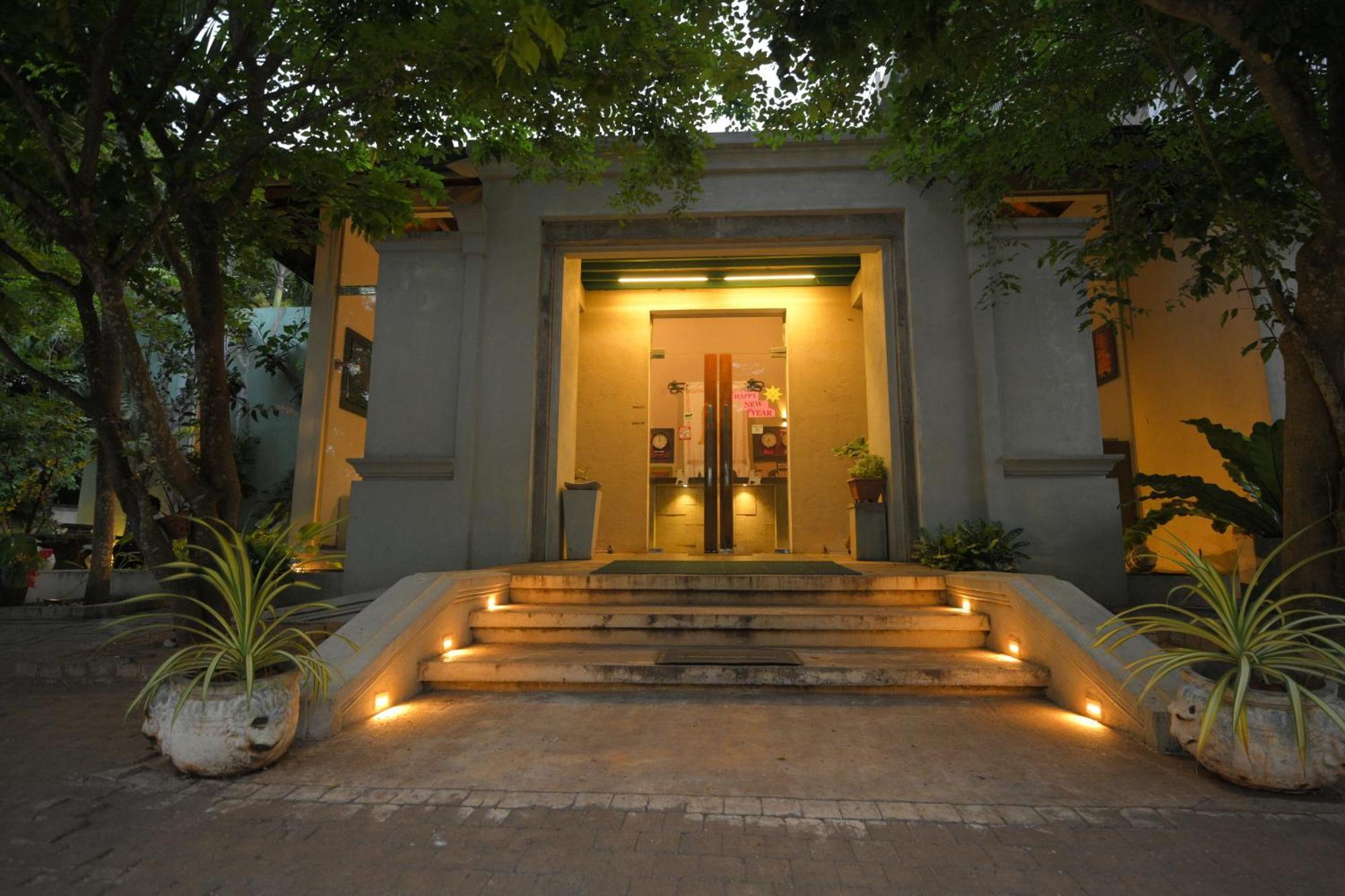 Ceylan Lodge Anuradhapura Bagian luar foto