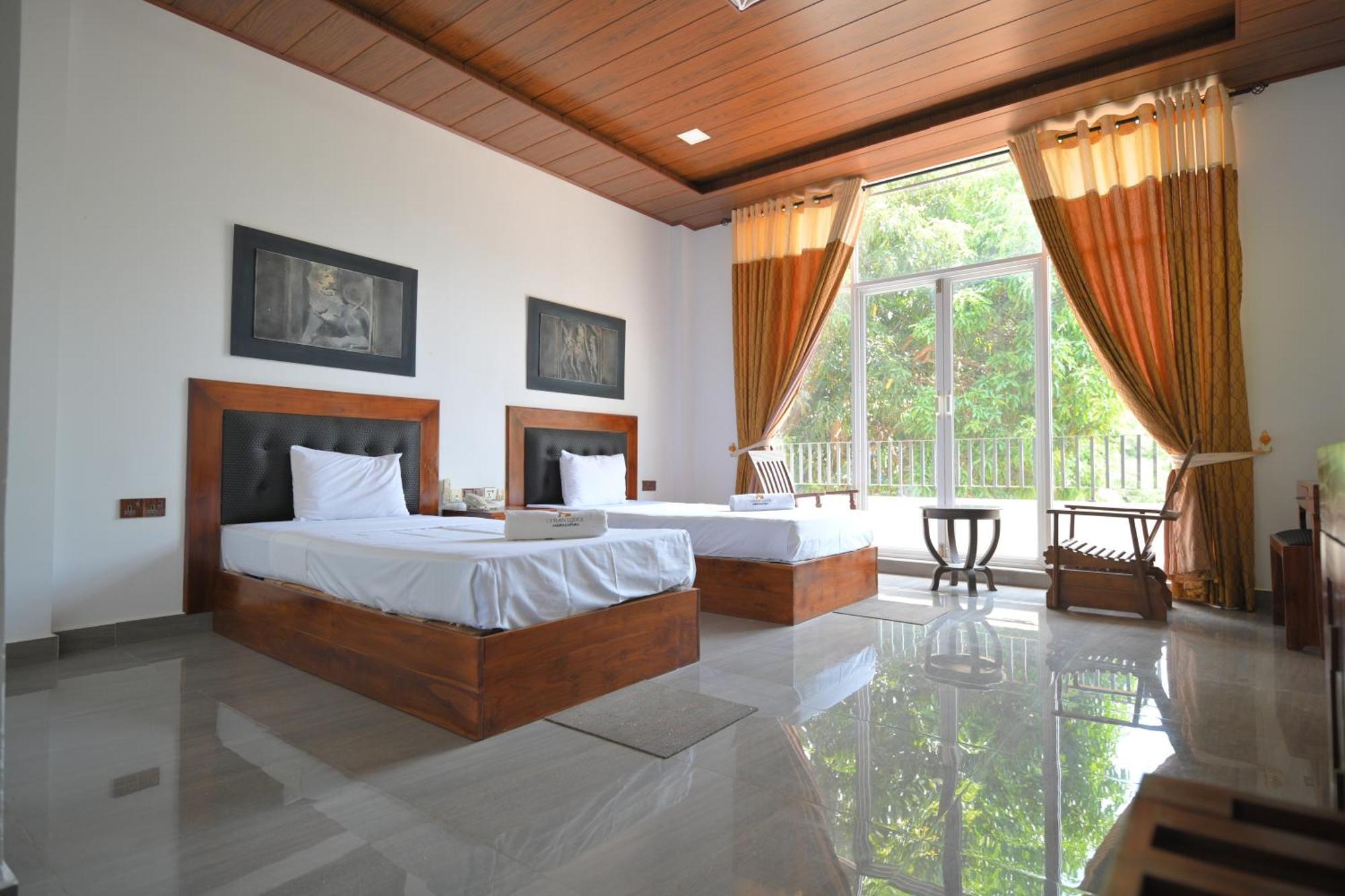 Ceylan Lodge Anuradhapura Bagian luar foto