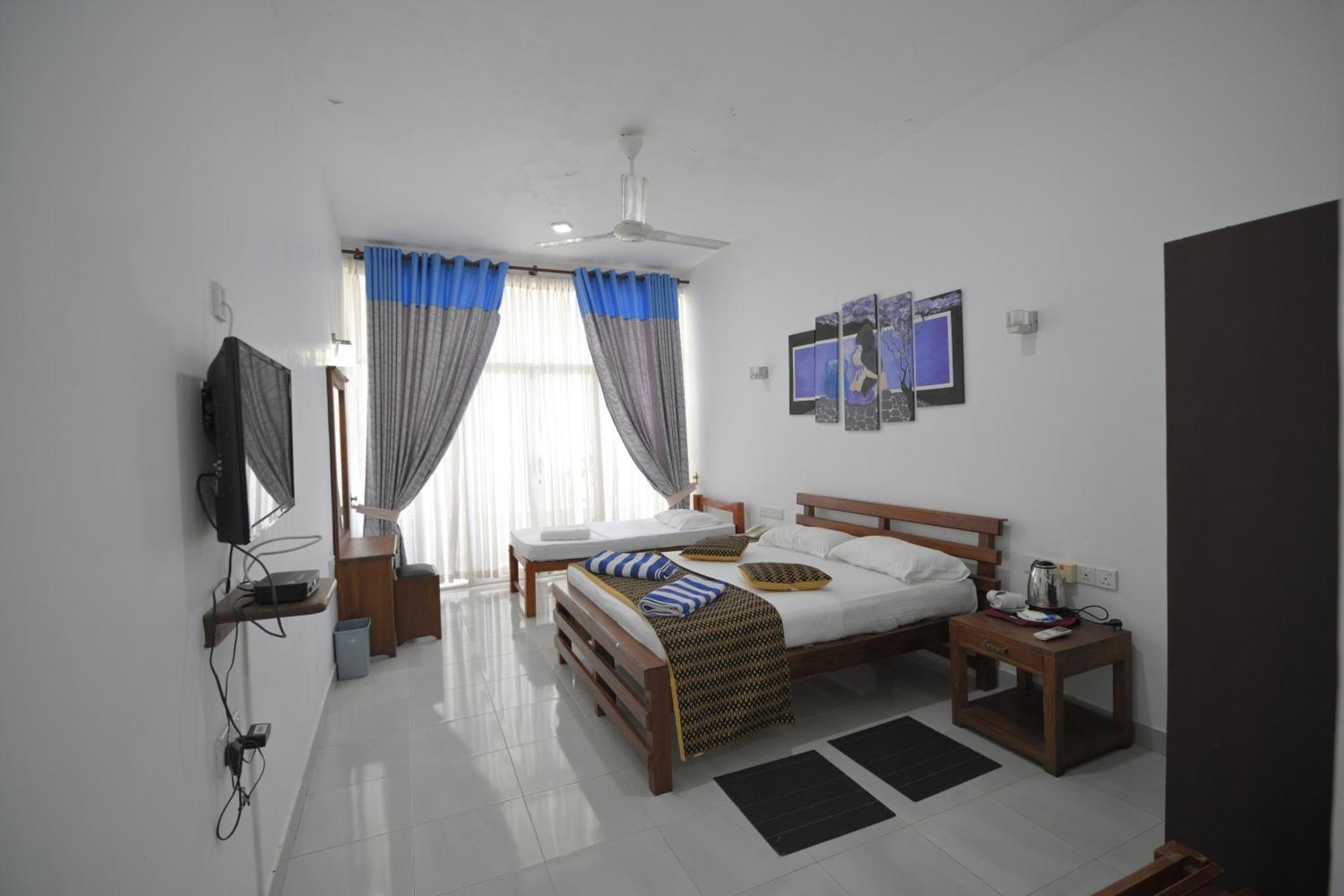 Ceylan Lodge Anuradhapura Bagian luar foto