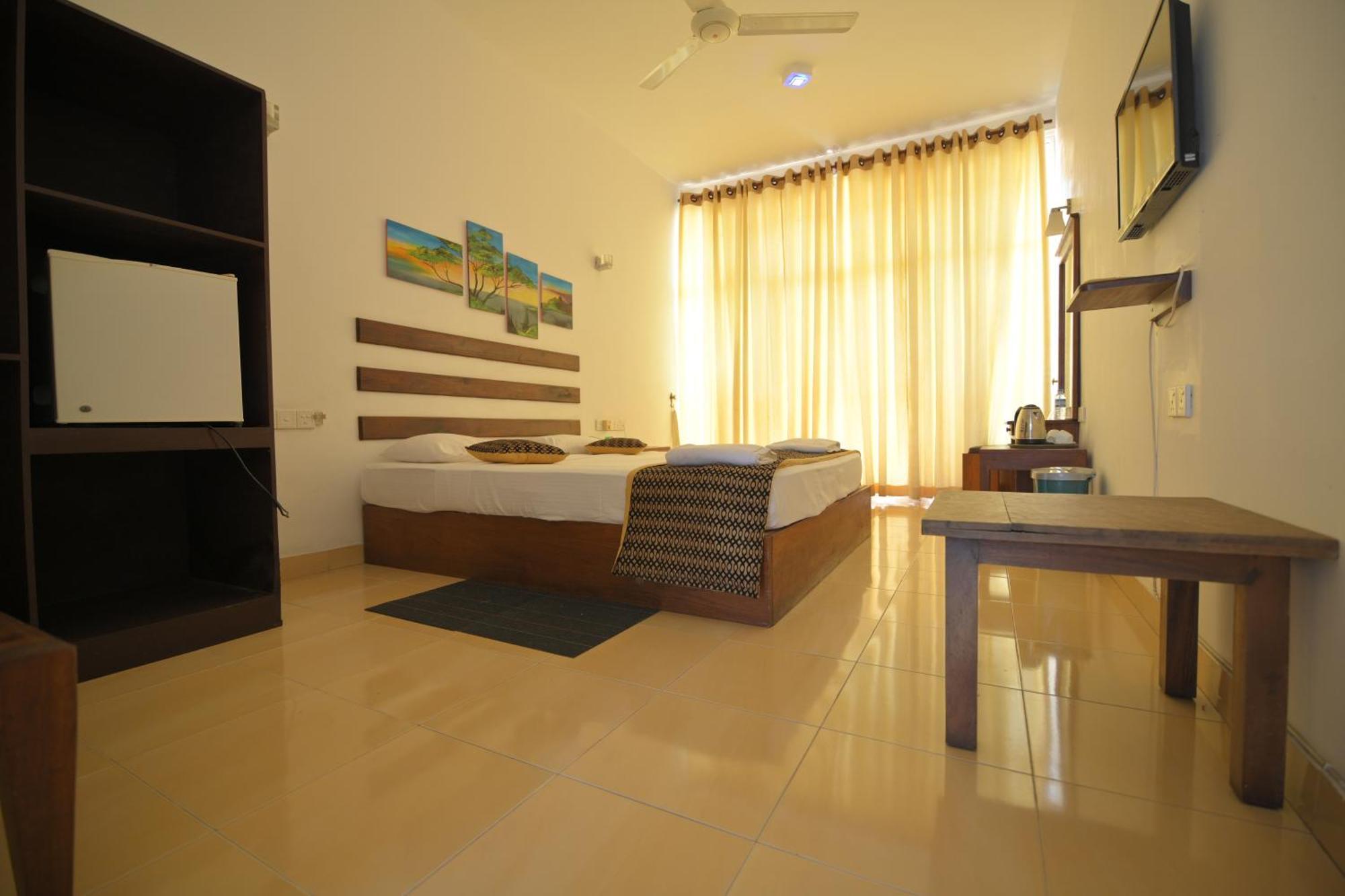Ceylan Lodge Anuradhapura Bagian luar foto