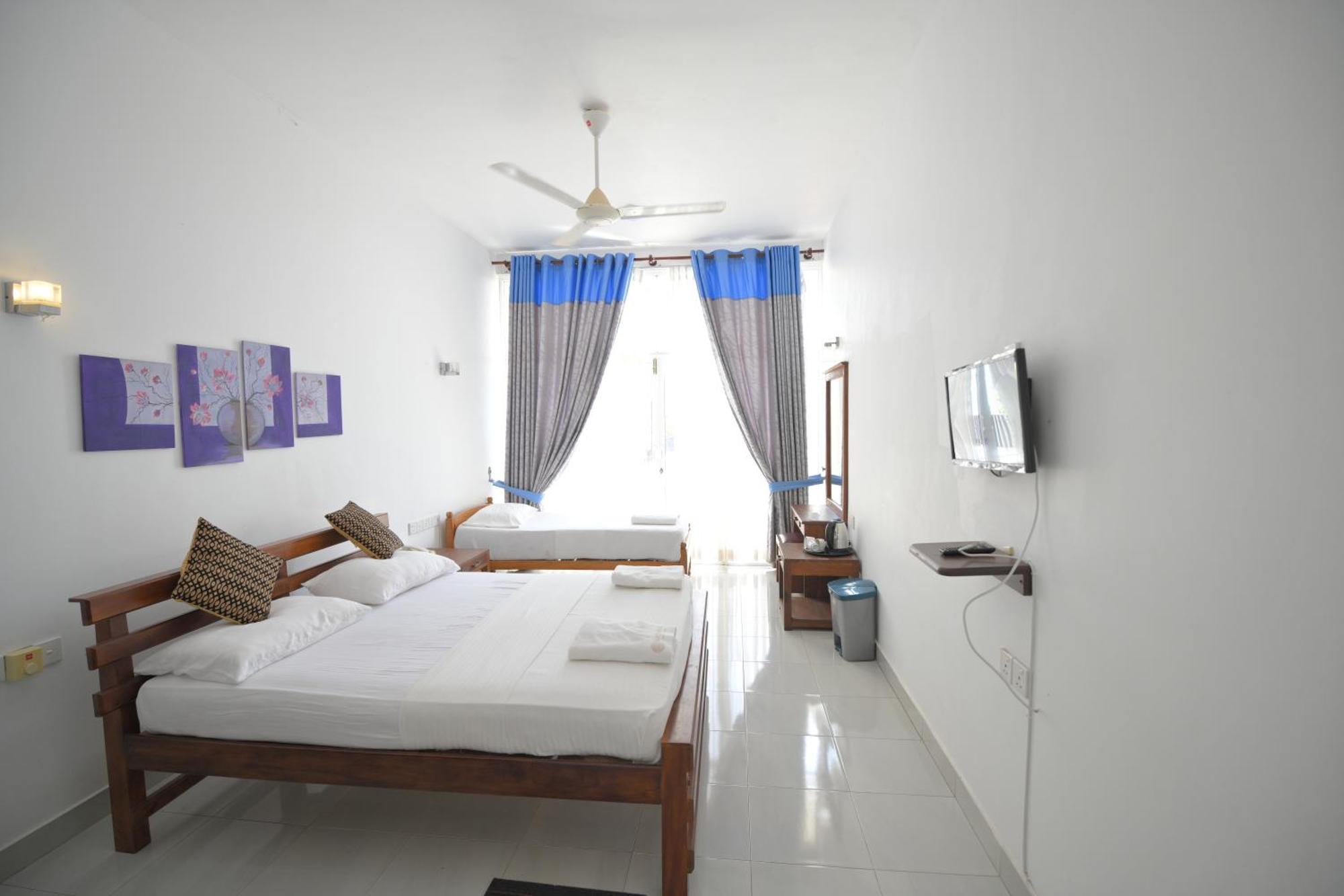 Ceylan Lodge Anuradhapura Bagian luar foto