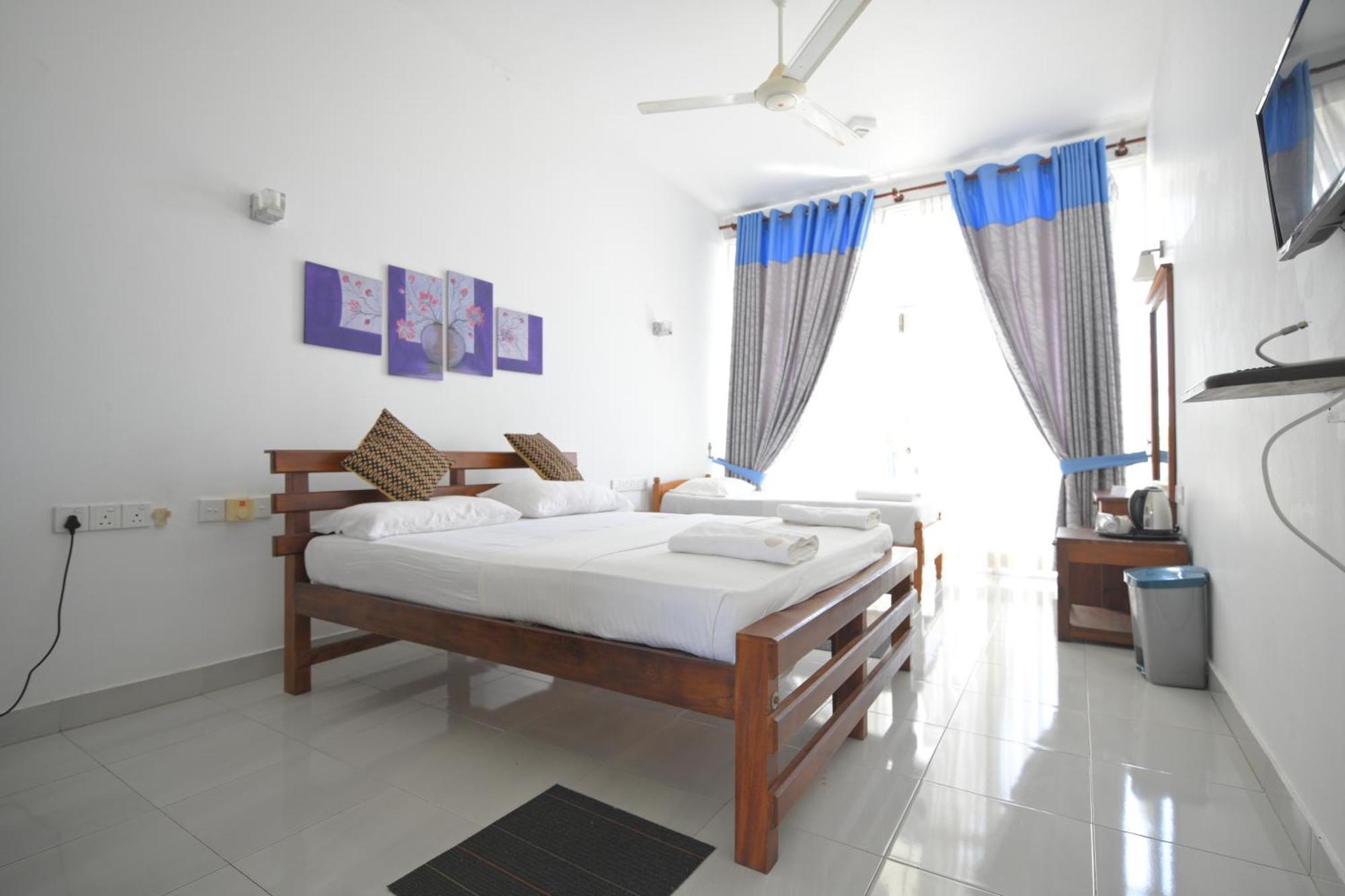 Ceylan Lodge Anuradhapura Bagian luar foto