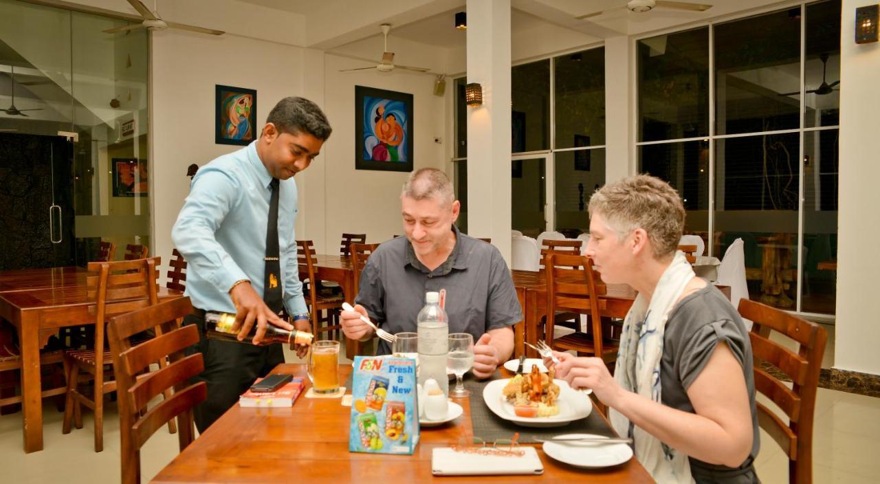 Ceylan Lodge Anuradhapura Bagian luar foto