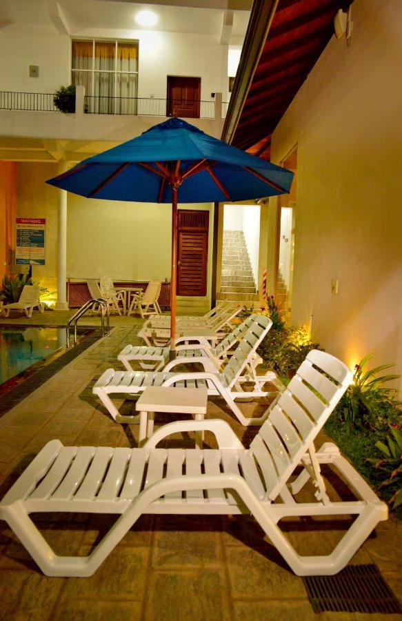 Ceylan Lodge Anuradhapura Bagian luar foto
